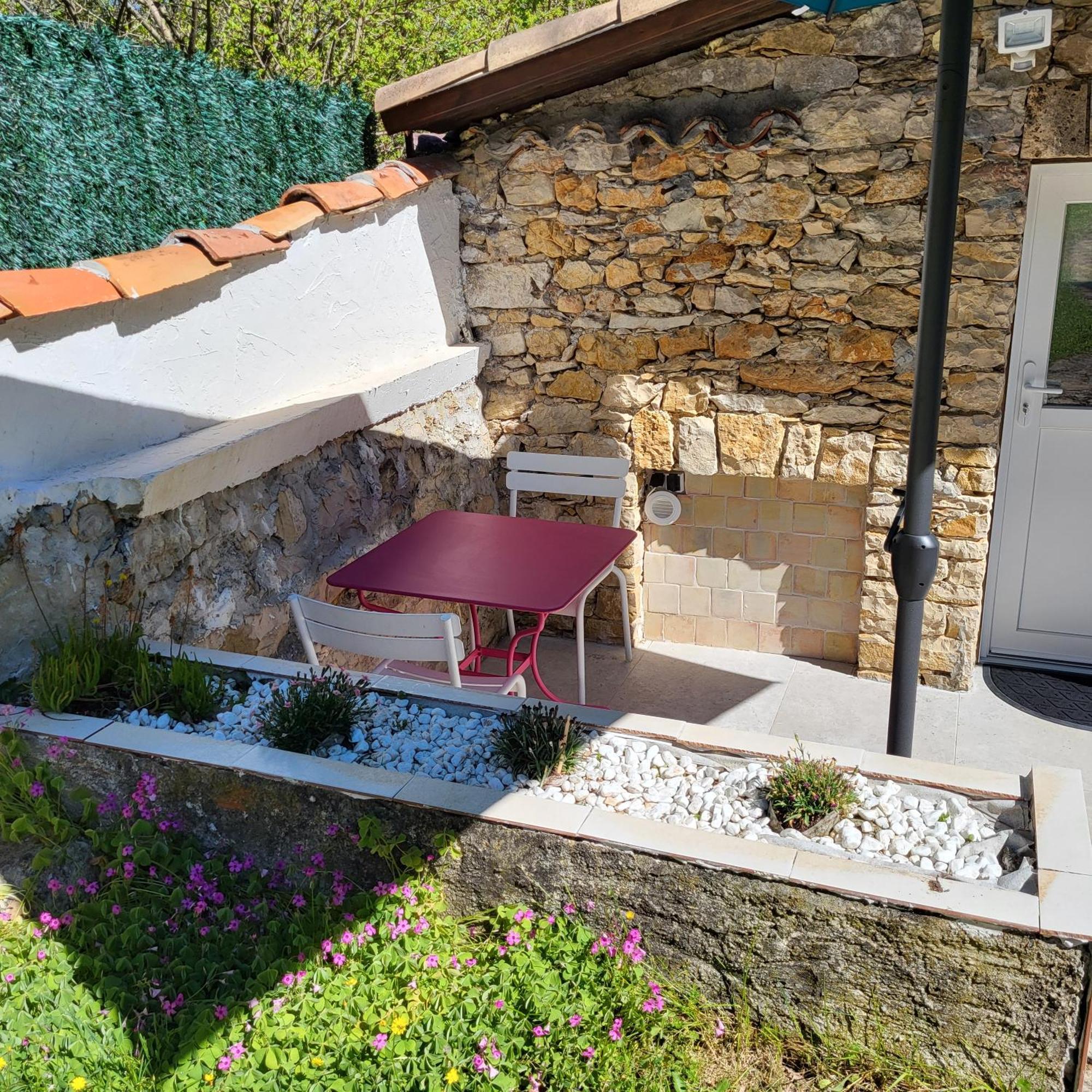 Les Pierres De Cezaire Hotel Saint-Cézaire-sur-Siagne Exterior foto